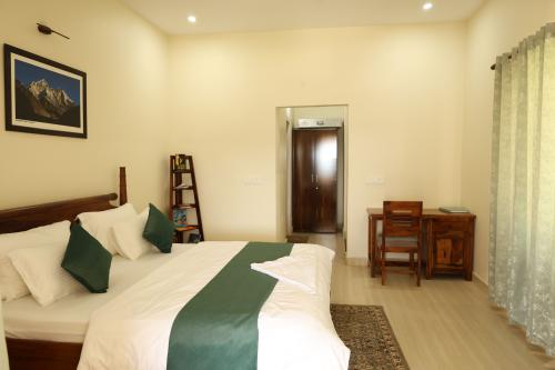 premium_rooms_at_himalayan_valley_retreat