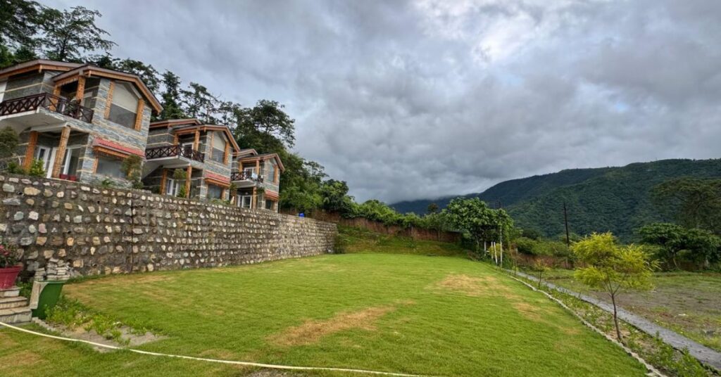 Best places to stay in rishikesh for couples
